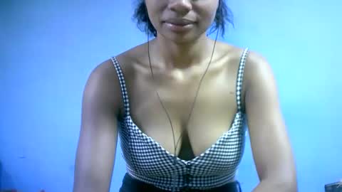 sourayaa online show from April 10, 6:52 am