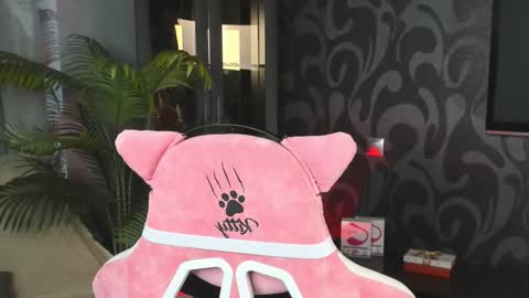 Mysta Reeves  online show from March 9, 1:15 pm