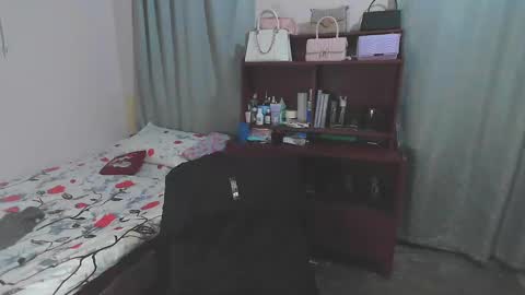 Snapshot of soy_miauhg chatting on February 2, 2:06 am Miauhg online show from February 2, 2:06 am