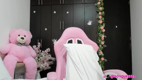 Snapshot of soyqeen chatting on September 18, 8:07 am SoyQueen online show from September 18, 8:07 am
