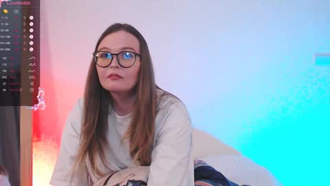 space_frog_ online show from December 2, 6:16 pm