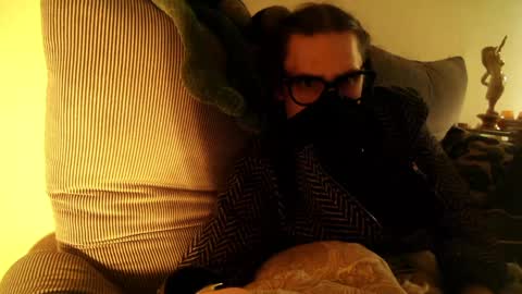 Snapshot of spacegirl42o chatting on December 31, 12:11 am Spacegirl online show from December 31, 12:11 am