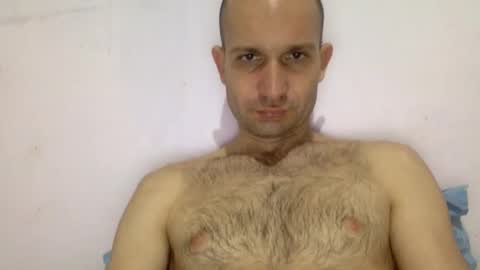 Snapshot of sparei7 chatting on December 2, 5:21 pm Snaiky online show from December 2, 5:21 pm