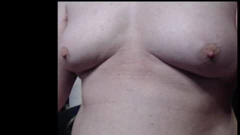 bri and mags fun room online show from August 3, 3:41 am