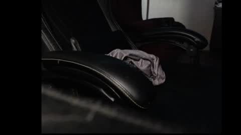 bri and mags fun room online show from August 5, 2:47 pm