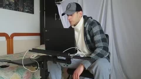 Snapshot of spider_0090 chatting on February 26, 7:02 am Marco. When Im offline you can view premium content in bio online show from February 26, 7:02 am