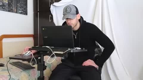 Snapshot of spider_0090 chatting on February 11, 2:35 pm Marco. When Im offline you can view premium content in bio online show from February 11, 2:35 pm