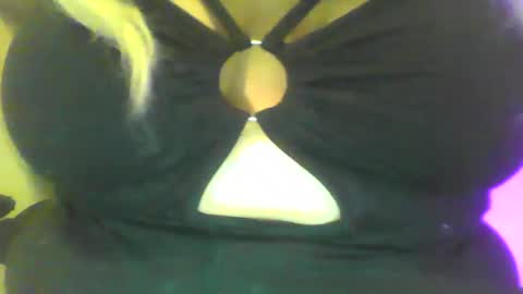 Vanessa Spade online show from October 1, 7:29 am