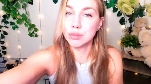 Karina online show from March 3, 8:10 am