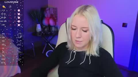 Snapshot of springajara chatting on September 30, 8:03 am Vetta online show from September 30, 8:03 am