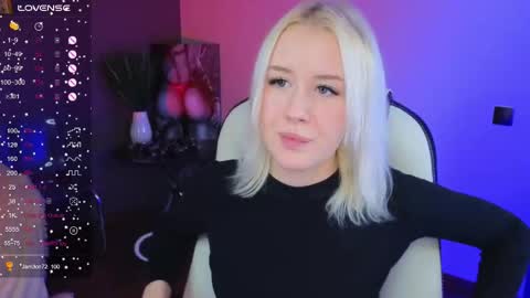 Snapshot of springajara chatting on October 15, 8:15 am Vetta online show from October 15, 8:15 am