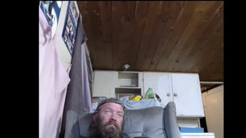 Snapshot of squegly chatting on October 14, 10:51 am Bryan online show from October 14, 10:51 am