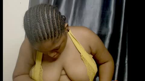 Snapshot of squirtyqueenxx chatting on October 10, 9:52 pm gold online show from October 10, 9:52 pm