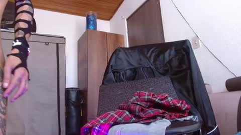 Srta. Fox online show from February 19, 8:10 pm