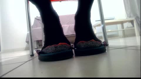 ssenzo online show from February 2, 7:46 pm