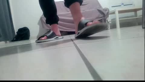 ssenzo online show from October 18, 9:30 pm