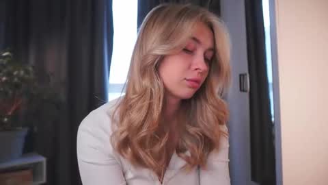 Kate online show from October 21, 6:07 am