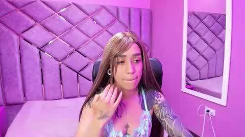 Stacey lee online show from December 22, 8:15 pm