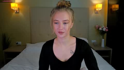 Stacy Mon Tue Wed Thu Fri Sun GMT GMT 3 1000am - 0400pm  online show from November 23, 9:29 am