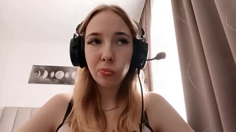 Mila online show from February 16, 8:01 am