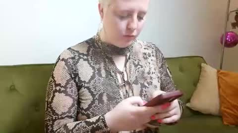 Star Ryderr online show from January 7, 10:04 pm