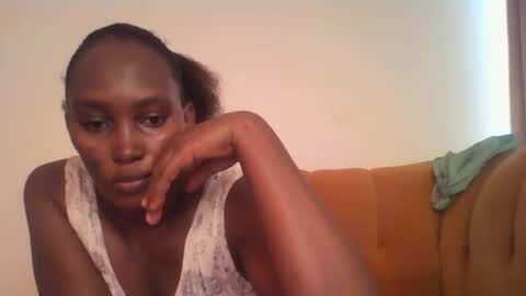Snapshot of stargirl880271 chatting on March 10, 7:33 am isha online show from March 10, 7:33 am