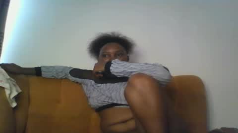 Snapshot of stargirl880271 chatting on October 17, 4:38 am isha online show from October 17, 4:38 am