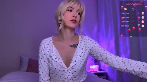 Stacey online show from March 9, 4:38 am