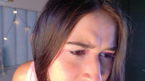 M O O N  online show from March 31, 5:08 am