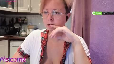 Snapshot of stasya_07 chatting on October 6, 6:42 am Stasya online show from October 6, 6:42 am