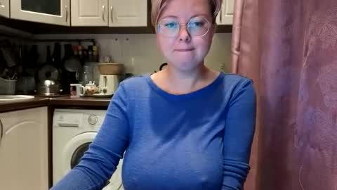 Snapshot of stasya_07 chatting on October 3, 1:59 am Stasya online show from October 3, 1:59 am