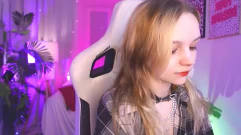 MONICA online show from October 14, 1:36 pm