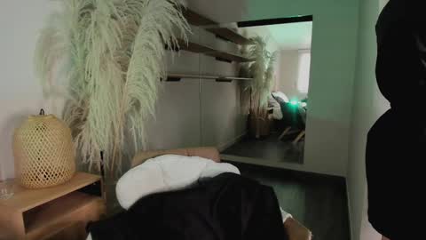 Stefanny   online show from March 8, 3:35 pm