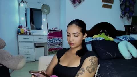 Snapshot of stefanny_pllus chatting on October 10, 3:23 am Im MiaIts my first day here online show from October 10, 3:23 am