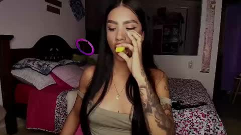 Snapshot of stefanny_pllus chatting on September 18, 12:47 am Im MiaIts my first day here online show from September 18, 12:47 am