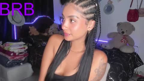 Snapshot of stefanny_pllus chatting on March 5, 12:05 am Im MiaIts my first day here online show from March 5, 12:05 am