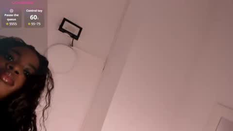 Snapshot of stefannyevans_ chatting on October 4, 12:03 pm stefannyevans_ online show from October 4, 12:03 pm