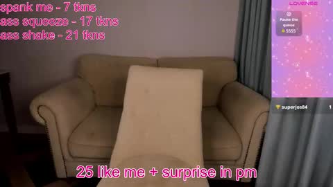 Stefany and Bettany online show from March 19, 2:55 pm