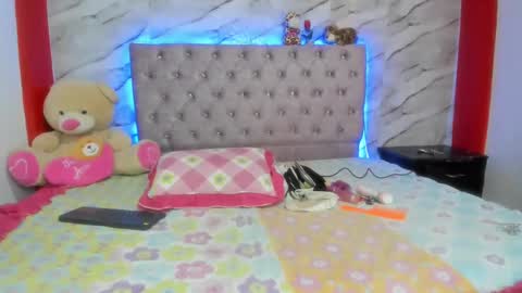 stefany_andruw online show from October 16, 3:00 pm