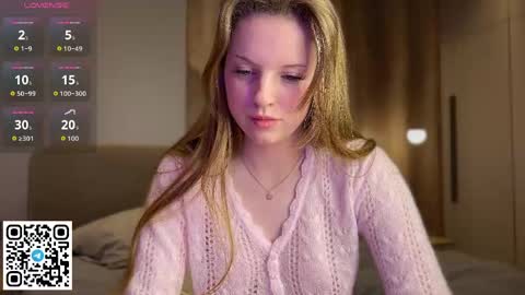 STEFI  Streams every day from 10 PM GTM1  online show from April 25, 7:33 pm