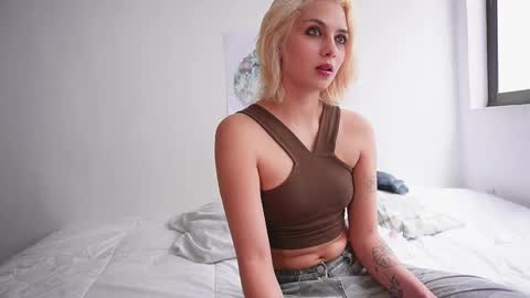 Stef online show from March 13, 7:28 pm