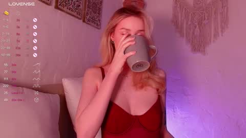 My name is Stella Nice to meet you  Fav Pattern is 111  boobs are real online show from February 16, 5:04 pm