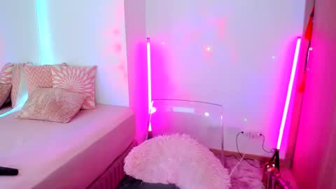 Snapshot of stella__white chatting on September 30, 6:51 pm Yuli online show from September 30, 6:51 pm