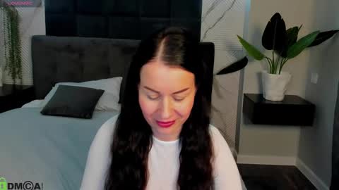 Snapshot of stella_leonn chatting on October 5, 1:25 am stella online show from October 5, 1:25 am