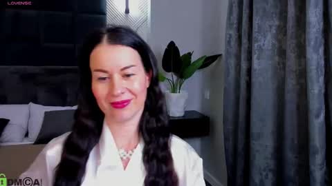 Snapshot of stella_leonn chatting on October 4, 1:14 am stella online show from October 4, 1:14 am