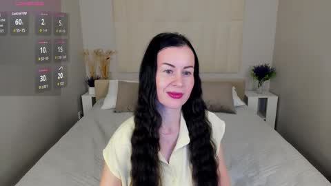 Snapshot of stella_leonn chatting on October 18, 1:21 am stella online show from October 18, 1:21 am