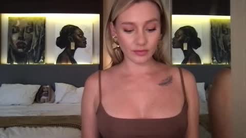 Snapshot of stella_loveu chatting on September 11, 8:04 am Stella online show from September 11, 8:04 am