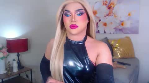 CALL ME STELLA online show from September 11, 10:49 am