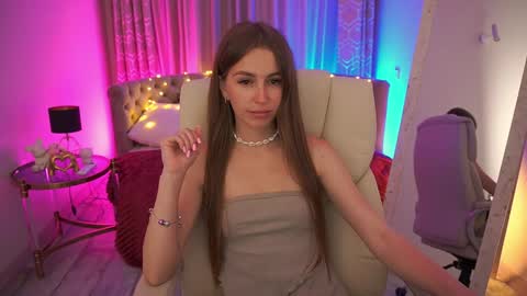 stellahoneywell online show from May 2, 1:06 pm