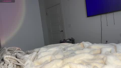 Stella Kay online show from March 4, 4:31 am